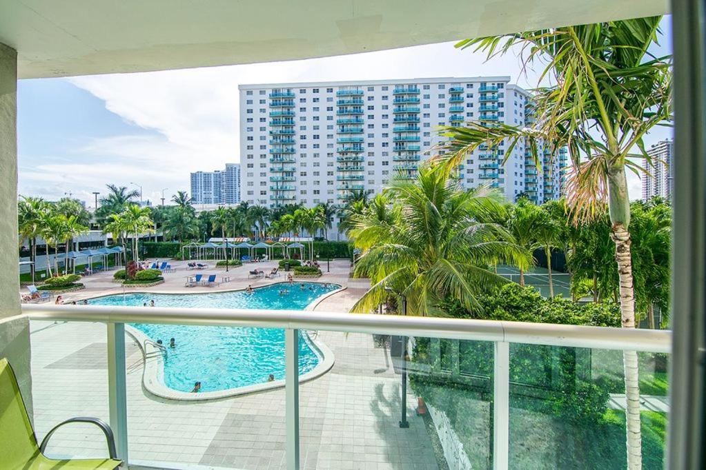 Luxury Miami Condos ไมอามีบีช ภายนอก รูปภาพ