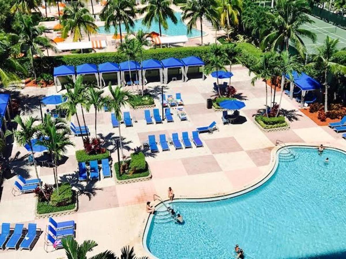 Luxury Miami Condos ไมอามีบีช ภายนอก รูปภาพ
