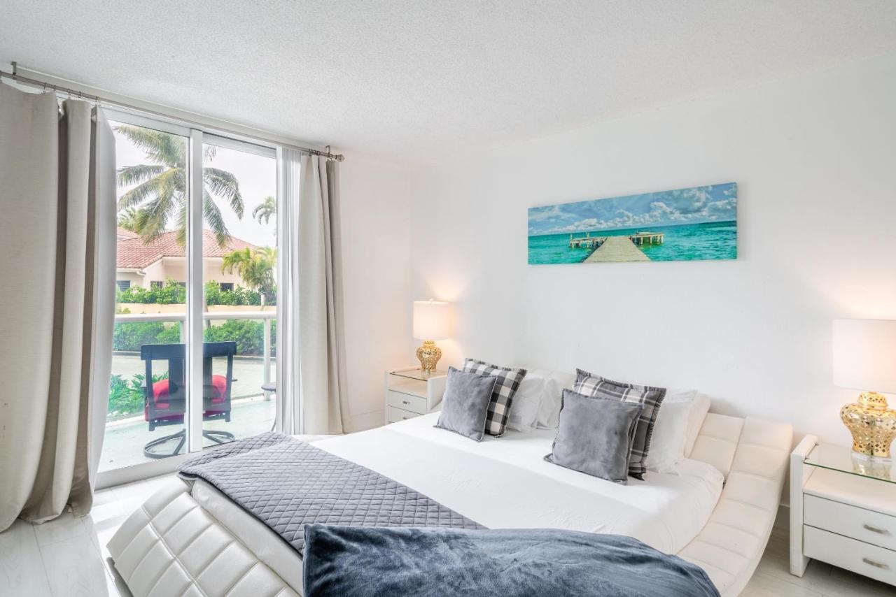 Luxury Miami Condos ไมอามีบีช ภายนอก รูปภาพ