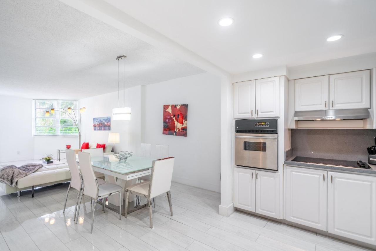 Luxury Miami Condos ไมอามีบีช ภายนอก รูปภาพ
