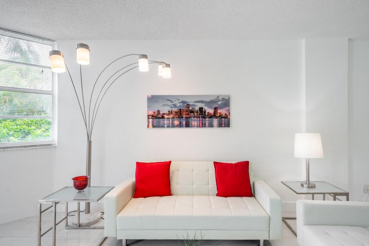 Luxury Miami Condos ไมอามีบีช ภายนอก รูปภาพ