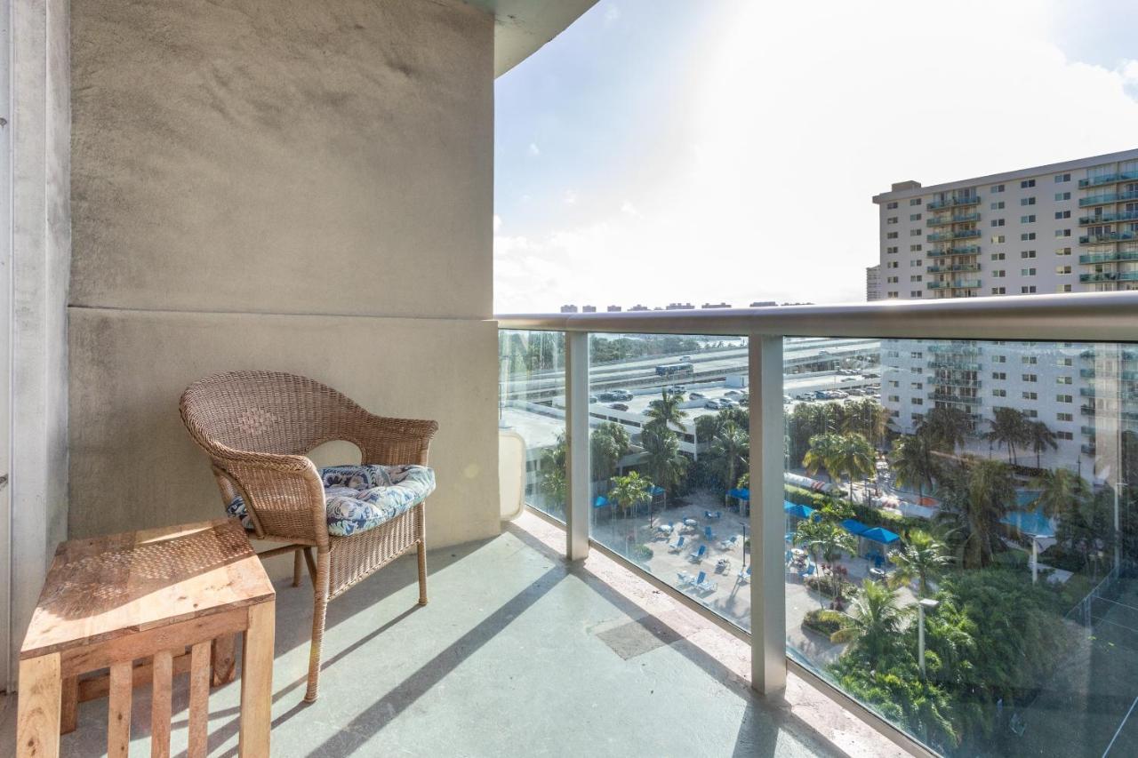 Luxury Miami Condos ไมอามีบีช ภายนอก รูปภาพ
